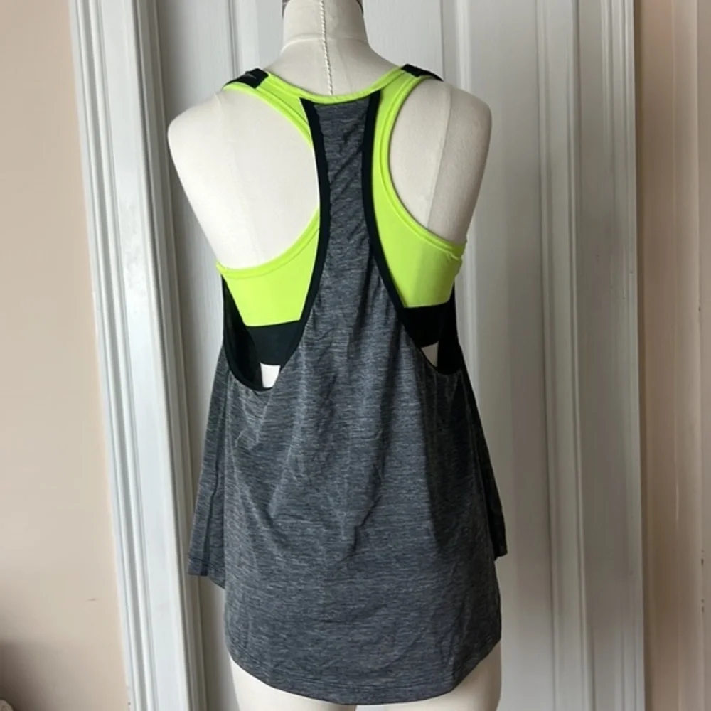 Nike tank‎ top
